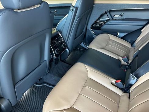 New 2026 Land Rover Range Rover Sport Dynamic SE AWD/4WD image 11