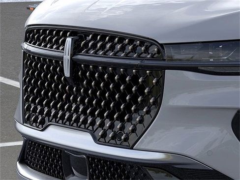 New 2026 Lincoln Nautilus Black Label AWD/4WD image 17