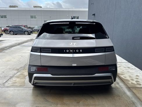 New 2026 Hyundai Ioniq 5 SEL image 22