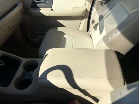 Used 2005 Ford Expedition King Ranch image 18