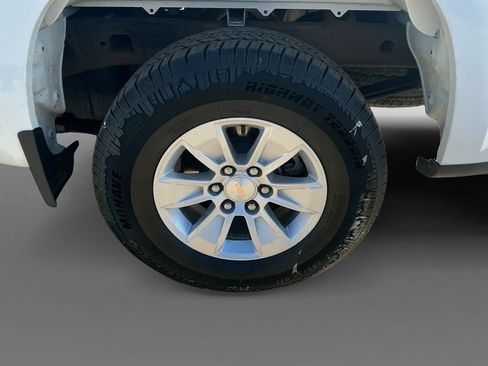 Used 2025 Chevrolet Silverado 1500 LT AWD/4WD image 14