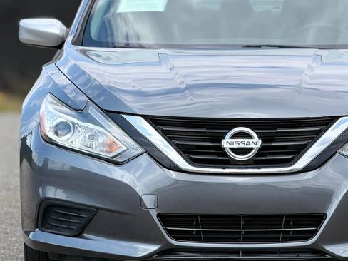 Used 2016 Nissan Altima 2.5 S w/ Power Driver Seat Package FWD image 11