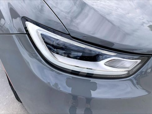 Used 2025 Chrysler Pacifica Select image 27