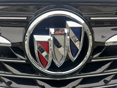 Certified 2023 Buick Envision Essence image 30