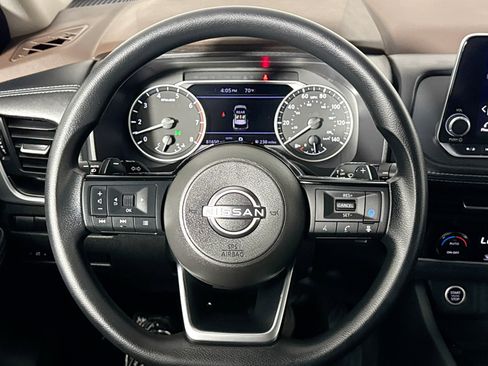 Used 2023 Nissan Rogue SV AWD/4WD image 25