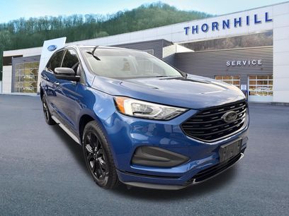 Used 2024 Ford Edge SE w/ Black Appearance Package