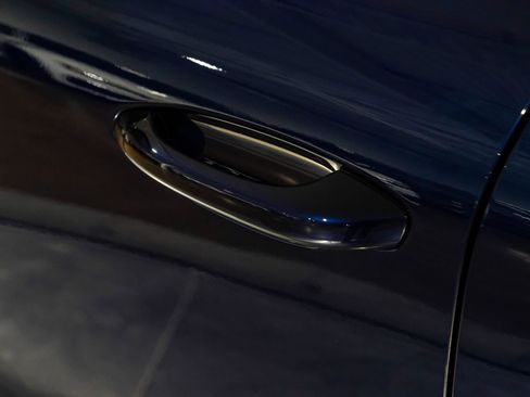 Used 2023 Porsche Macan Turbo AWD/4WD image 42