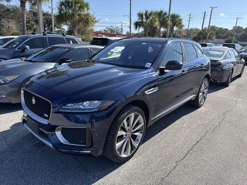 Used 2018 Jaguar F-PACE S image 4