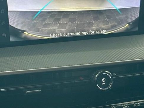 Certified 2025 Nissan Murano SV AWD/4WD image 6