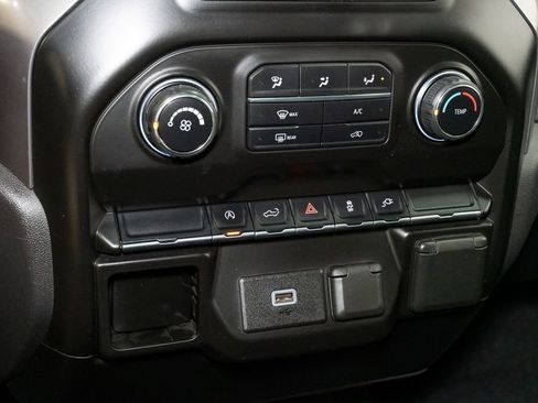 Used 2020 Chevrolet Silverado 1500 Custom w/ Custom Value Package image 19