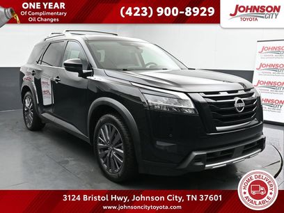 Used 2023 Nissan Pathfinder SL w/ SL Premium Package