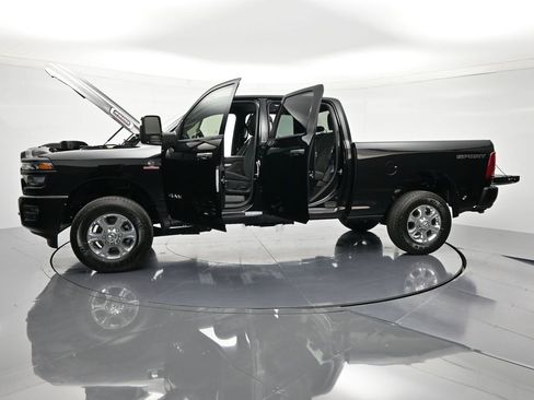 New 2026 RAM 2500 Big Horn AWD/4WD image 46