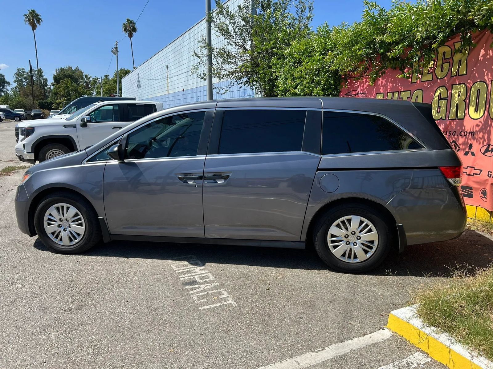 Used 2016 Honda Odyssey LX image 7