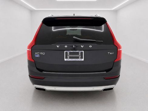 Used 2018 Volvo XC90 T6 Momentum w/ Convenience Package AWD/4WD image 4