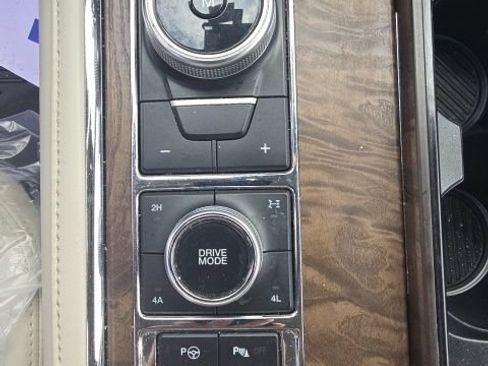 Used 2021 Ford Expedition Max Platinum AWD/4WD image 9