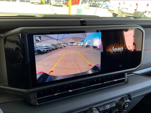 Used 2024 Jeep Gladiator Rubicon w/ Safety Group image 26