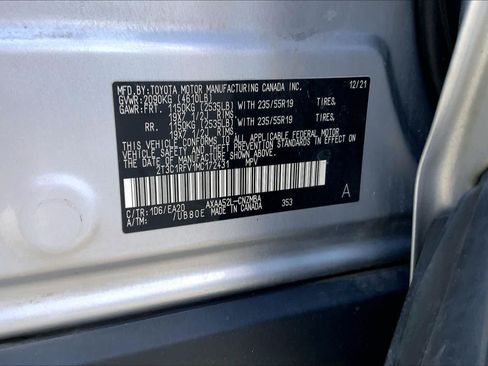 Used 2021 Toyota RAV4 XLE Premium FWD image 34