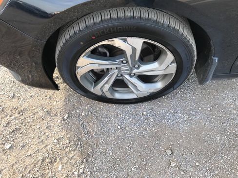 Used 2018 Honda Accord EX image 22