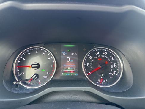 Used 2020 Toyota RAV4 XLE image 10