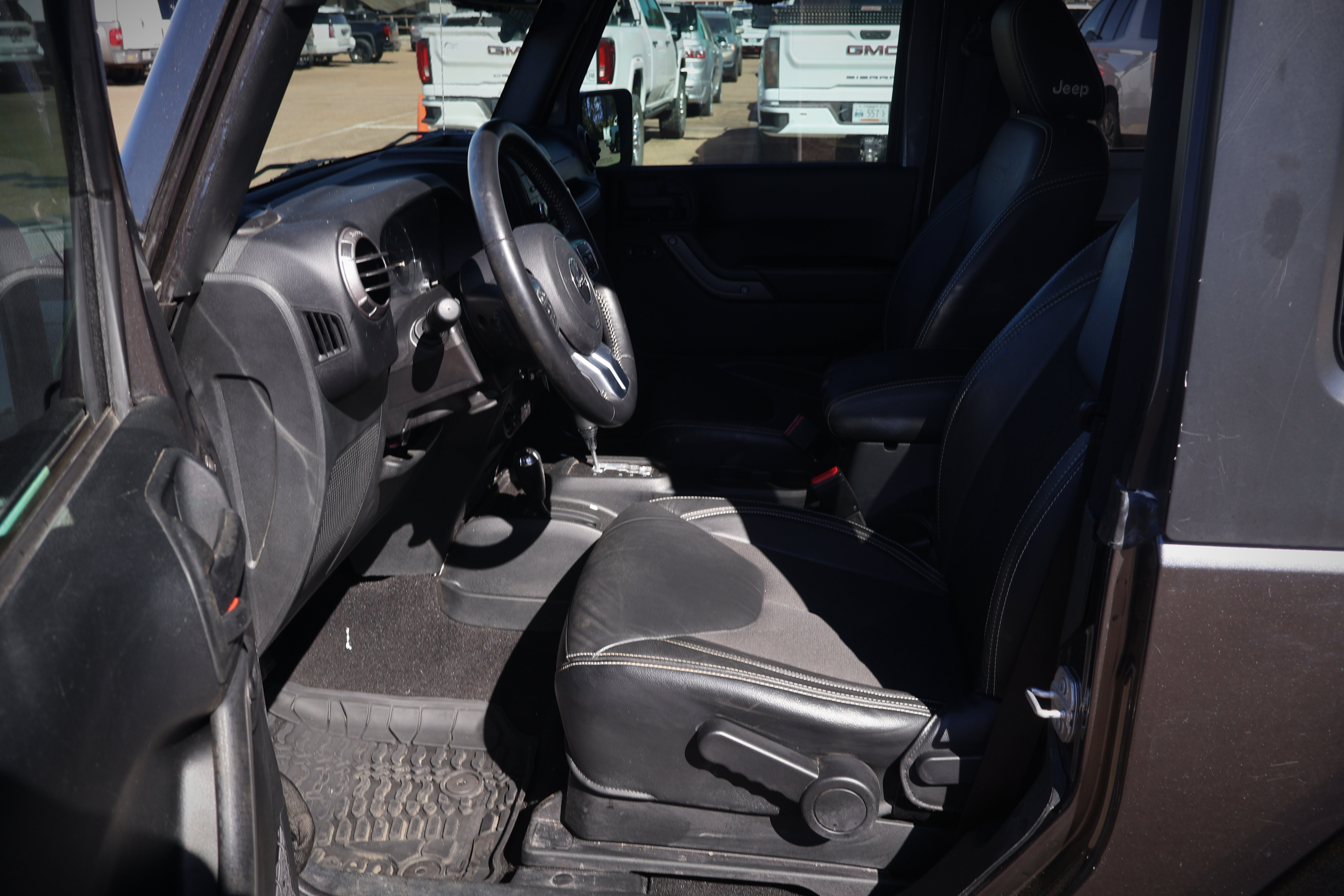 Used 2018 Jeep Wrangler Sport AWD/4WD image 11