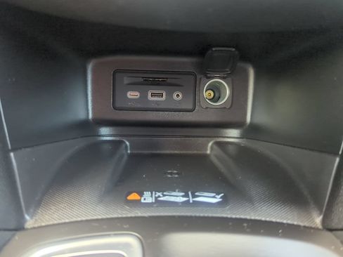 Certified 2021 Chevrolet Equinox Premier w/ Redline Edition AWD/4WD image 27