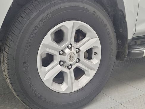 Used 2020 Toyota 4Runner SR5 image 31