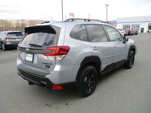 Used 2022 Subaru Forester Wilderness AWD/4WD image 5