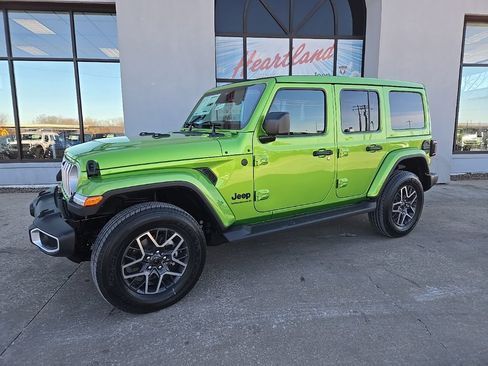 New 2026 Jeep Wrangler Sahara AWD/4WD image 3