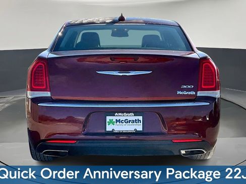 Used 2016 Chrysler 300 Limited image 6