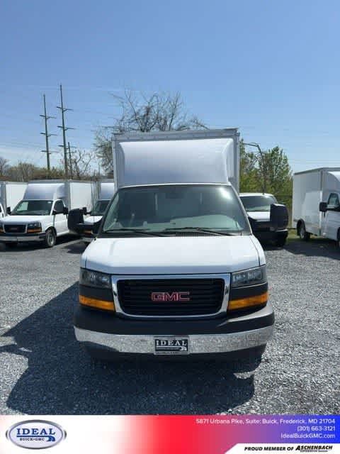 New 2025 GMC Savana 3500 w/ Power Convenience Package RWD image 2