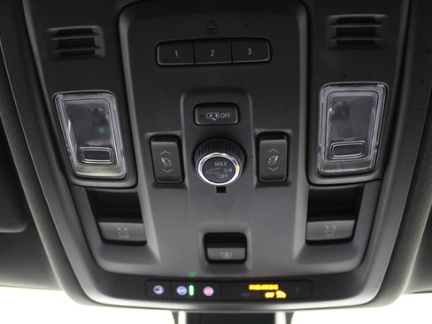 Used 2022 Chevrolet Suburban RST w/ Luxury Package image 21