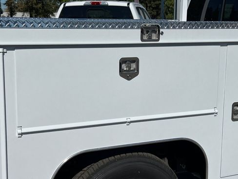 New 2026 Ford F350 XL w/ XL Chrome Package image 21