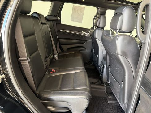 Used 2020 Jeep Grand Cherokee Limited AWD/4WD image 31