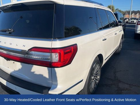 Used 2019 Lincoln Navigator Reserve image 9