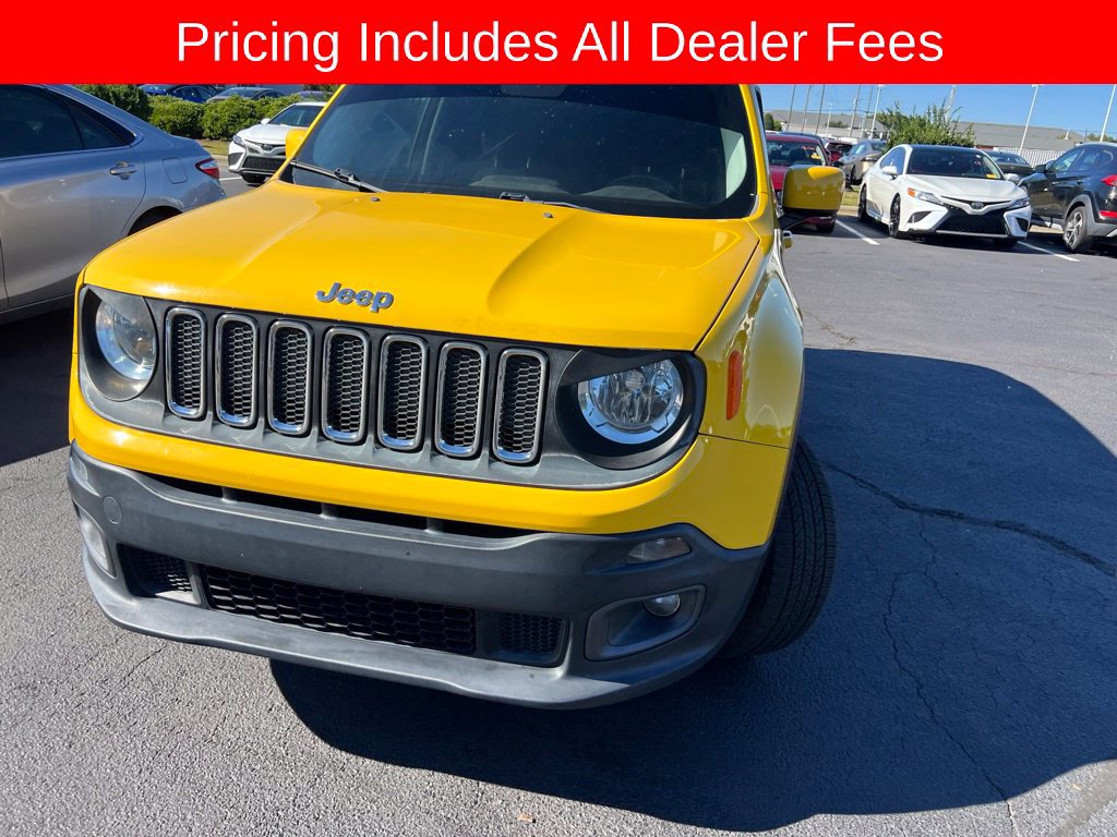 Used 2017 Jeep Renegade Latitude w/ Cold Weather Group AWD/4WD image 7
