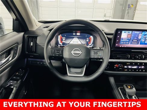 New 2026 Nissan Pathfinder Platinum image 5