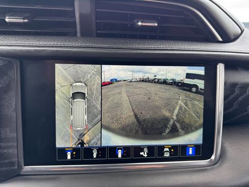 Used 2024 GMC Yukon Denali image 27