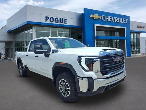 Used 2024 GMC Sierra 2500 Pro w/ Convenience Package AWD/4WD image 1