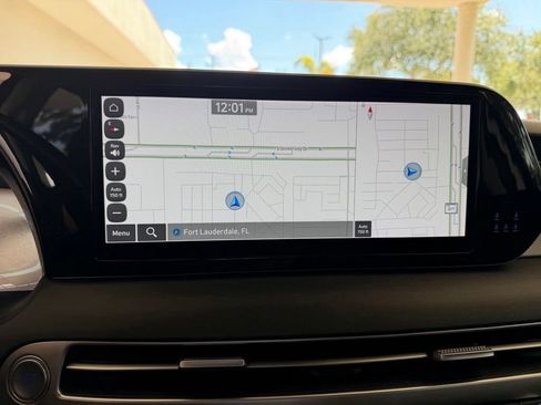 Used 2025 Hyundai Palisade SEL FWD image 11