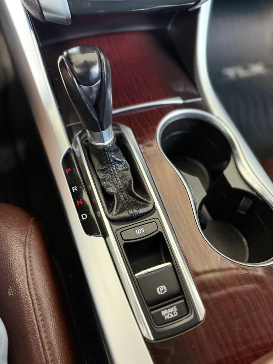 Used 2015 Acura TLX FWD image 24