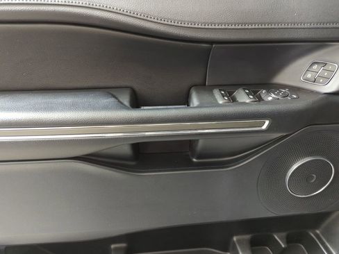 Used 2021 Ford Expedition XLT image 9