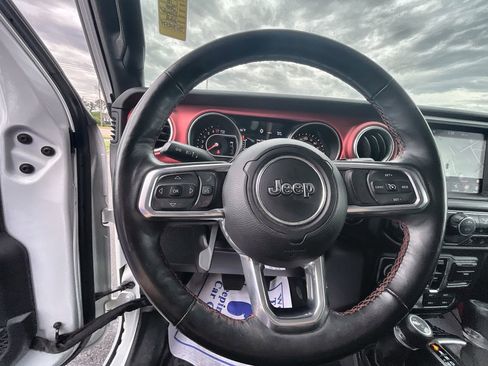 Used 2018 Jeep Wrangler Unlimited Rubicon AWD/4WD image 11