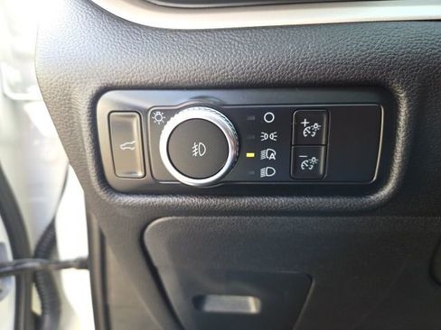 Used 2023 Ford Explorer XLT w/ Equipment Group 202A image 14