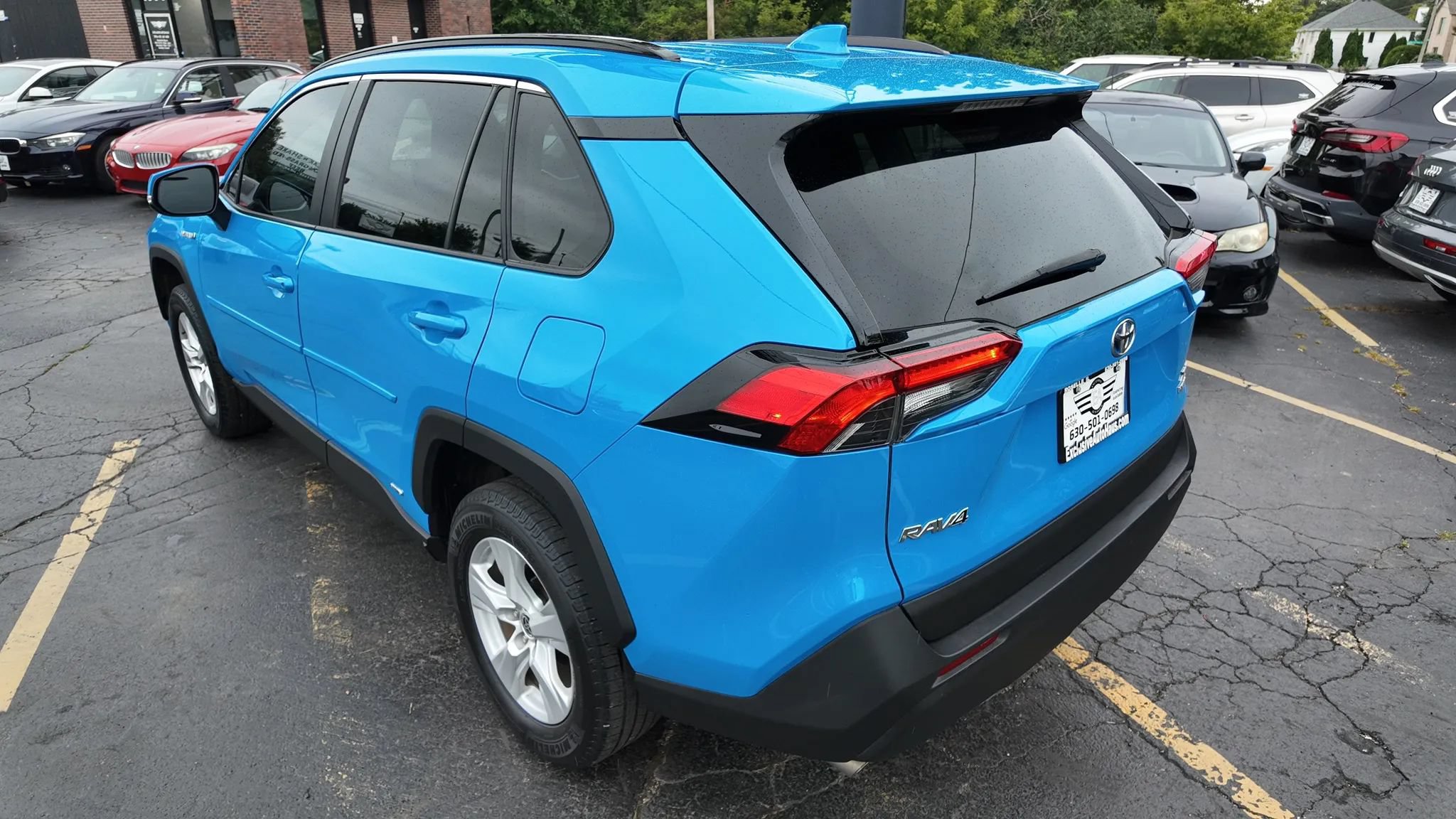 Used 2021 Toyota RAV4 XLE w/ Convenience Package AWD/4WD image 6