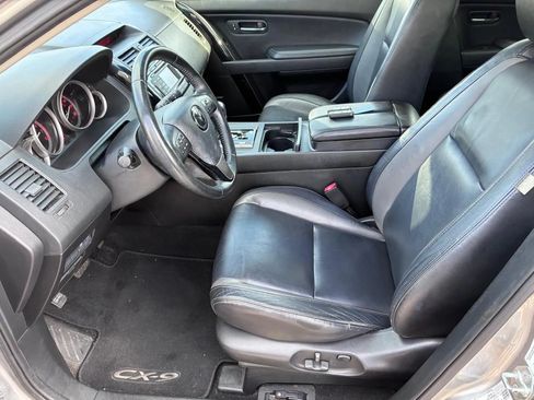 Used 2011 MAZDA CX-9 Touring w/ Moonroof & Bose Audio Pkg FWD image 12