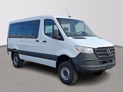 New 2025 Mercedes-Benz Sprinter 2500 image 3
