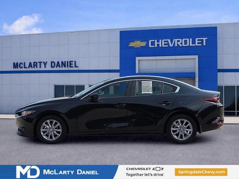 Used 2021 MAZDA MAZDA3 s FWD image 3