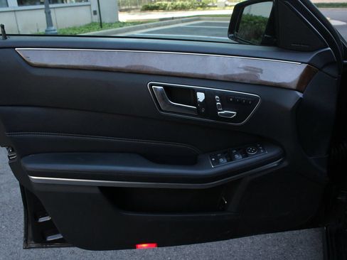 Used 2015 Mercedes-Benz E 350 4MATIC Sedan image 15