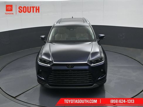 Used 2025 Toyota Grand Highlander AWD image 53