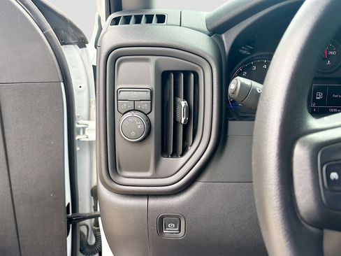 Used 2026 Chevrolet Silverado 1500 Custom RWD image 10